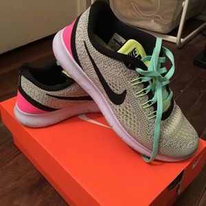 NikeRun tennis shoes